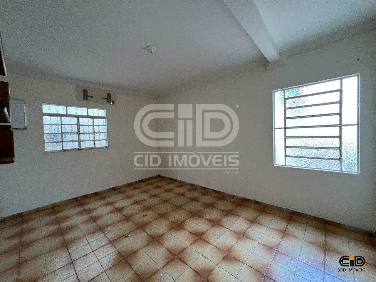 Casa para alugar com 3 quartos, 243m² - Foto 13