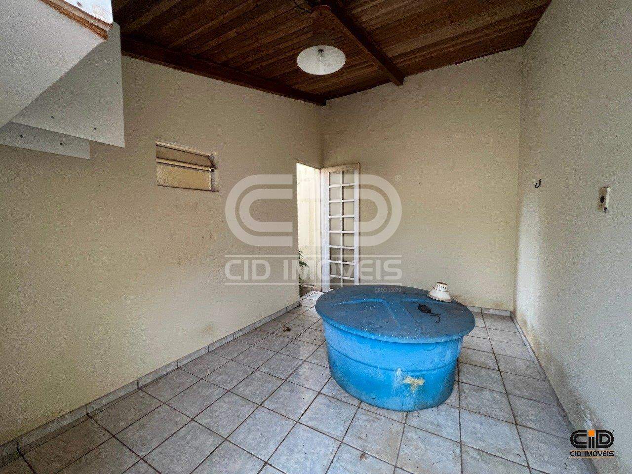 Casa para alugar com 3 quartos, 243m² - Foto 24