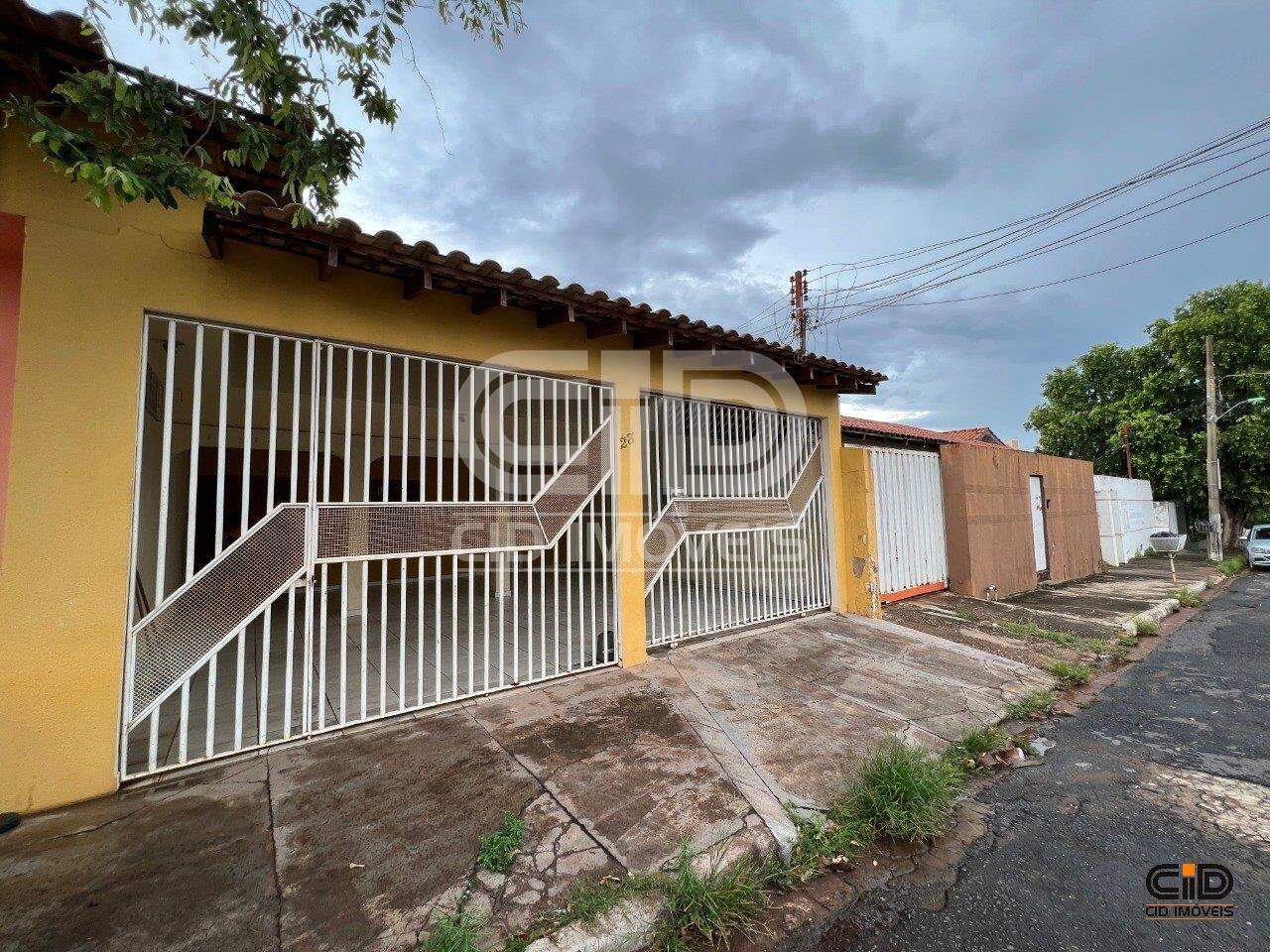 Casa para alugar com 3 quartos, 243m² - Foto 2