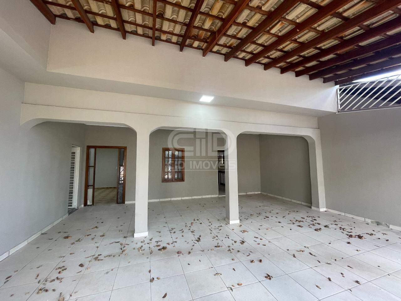 Casa, 3 quartos, 243 m² - Foto 2