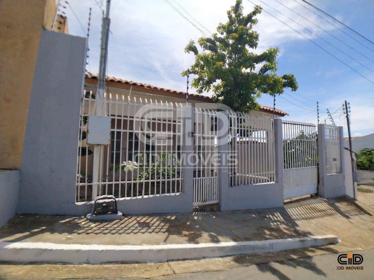 Casa para alugar com 3 quartos, 160m² - Foto 1