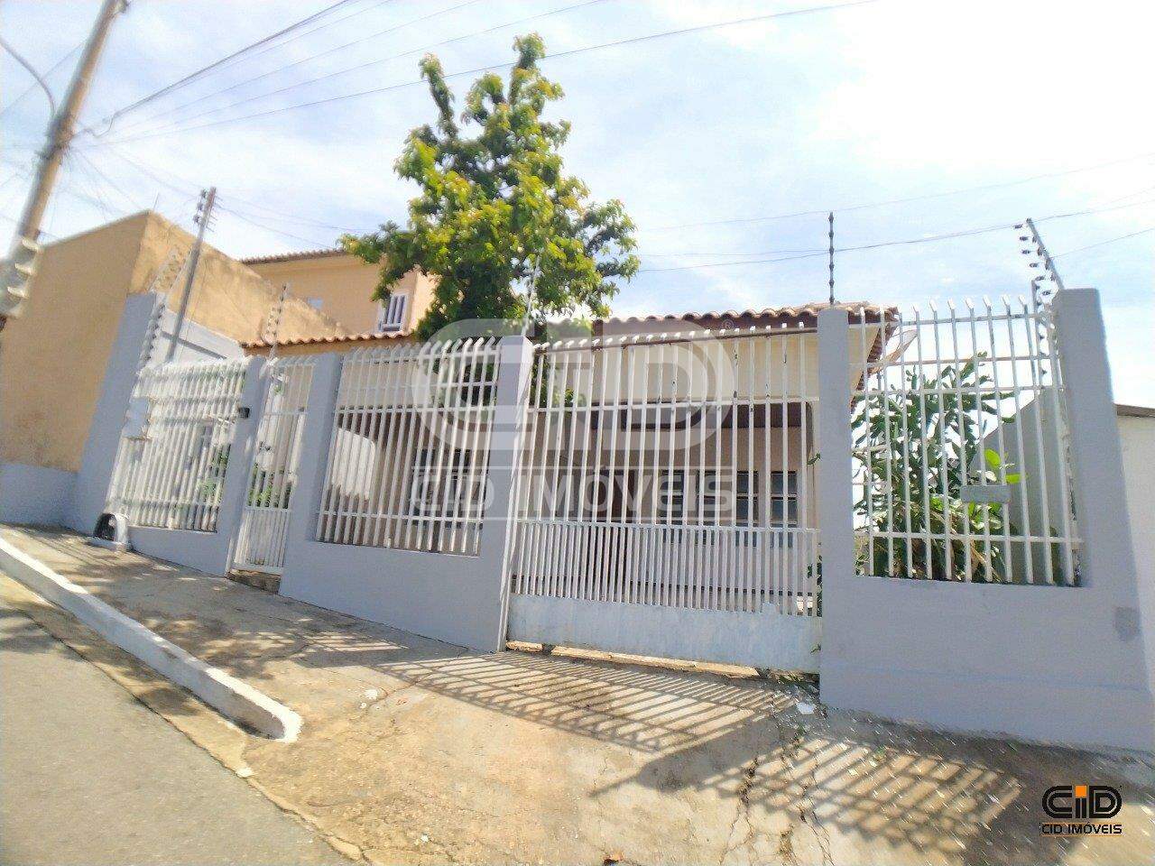 Casa para alugar com 3 quartos, 160m² - Foto 2