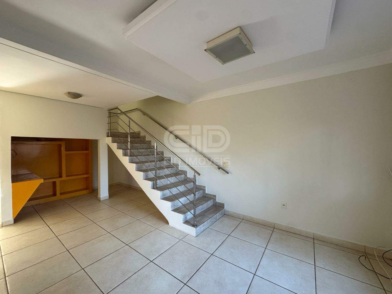 Sobrado com 3 quartos no bairro CPA III
