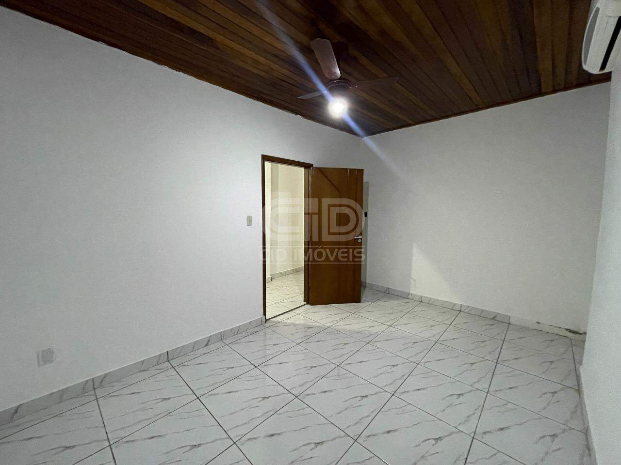 Casa para alugar com 3 quartos, 119m² - Foto 8