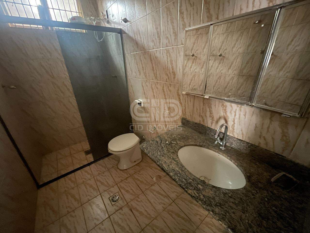 Casa para alugar com 6 quartos, 259m² - Foto 11