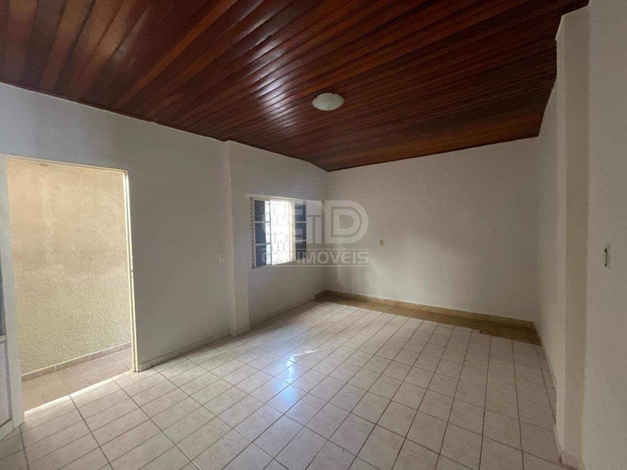 Casa para alugar com 6 quartos, 259m² - Foto 6
