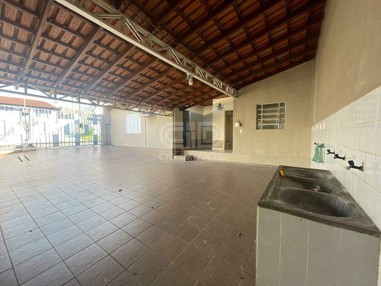 Casa para alugar com 6 quartos, 259m² - Foto 20