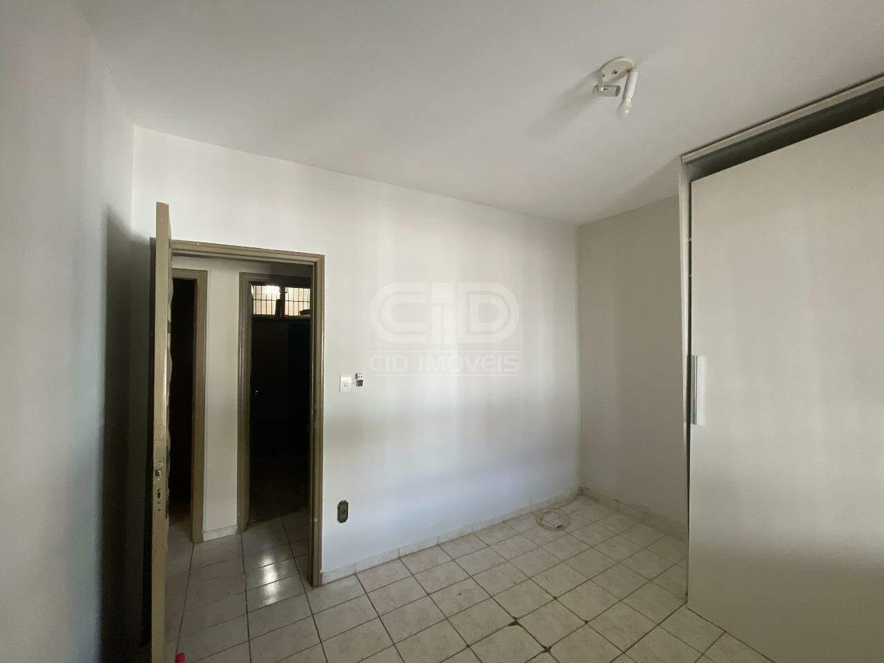 Casa para alugar com 6 quartos, 259m² - Foto 13