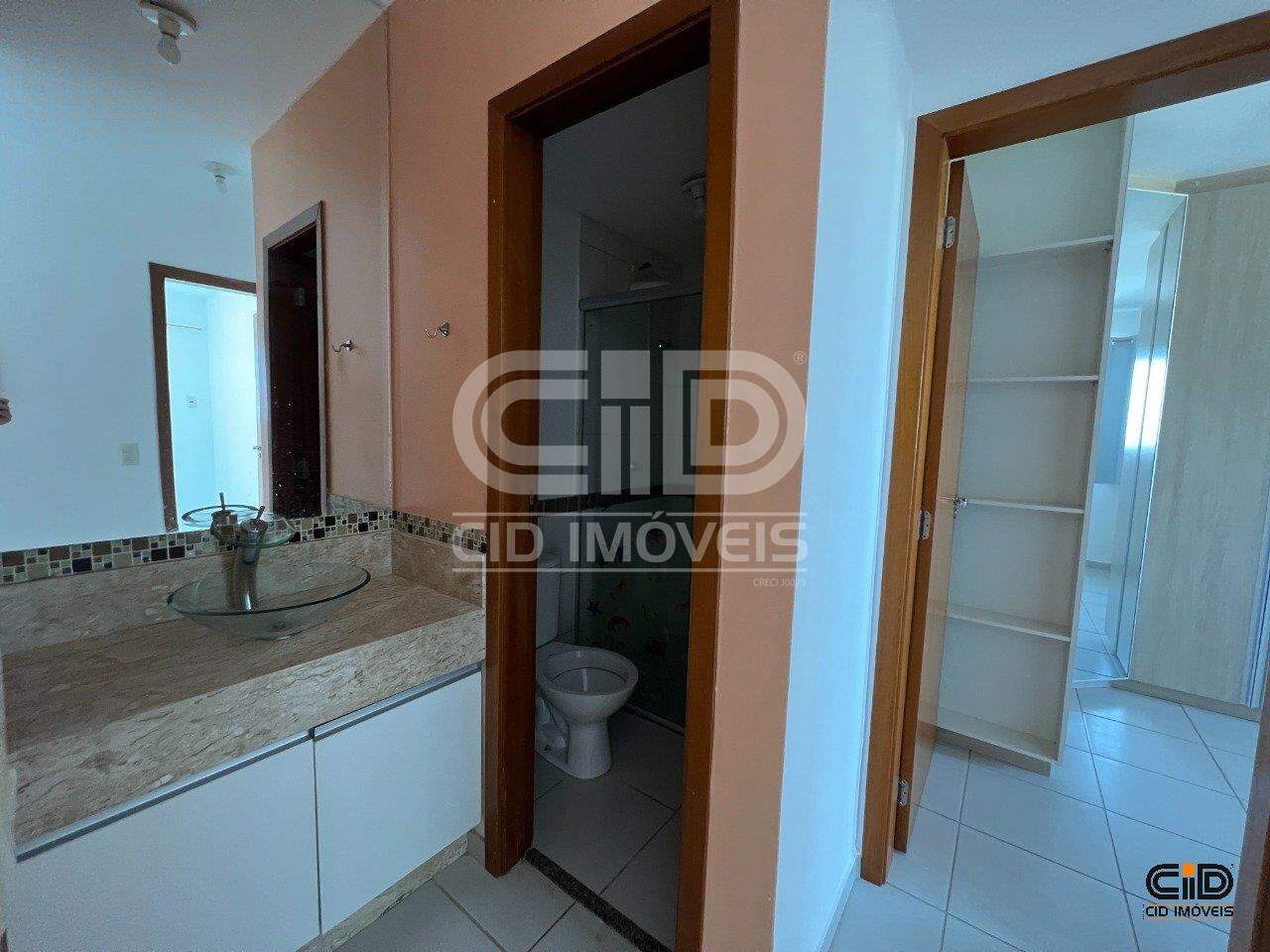 Apartamento para alugar com 2 quartos, 65m² - Foto 9