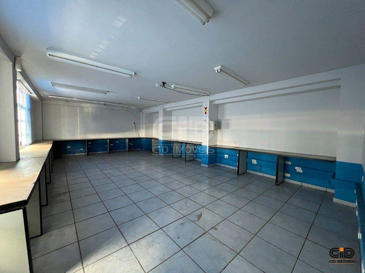 Prédio Inteiro para alugar, 598m² - Foto 1