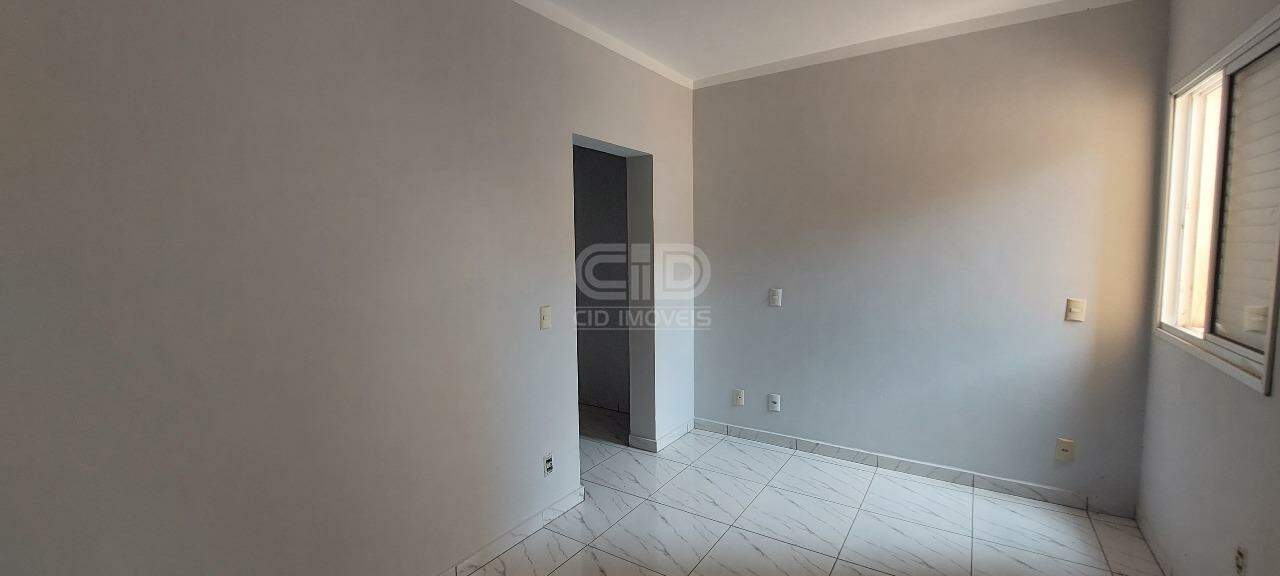 Apartamento à venda com 3 quartos, 75m² - Foto 3