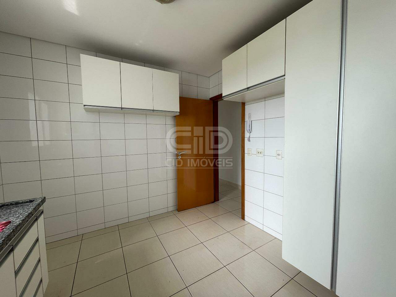 Apartamento para alugar com 3 quartos, 101m² - Foto 10