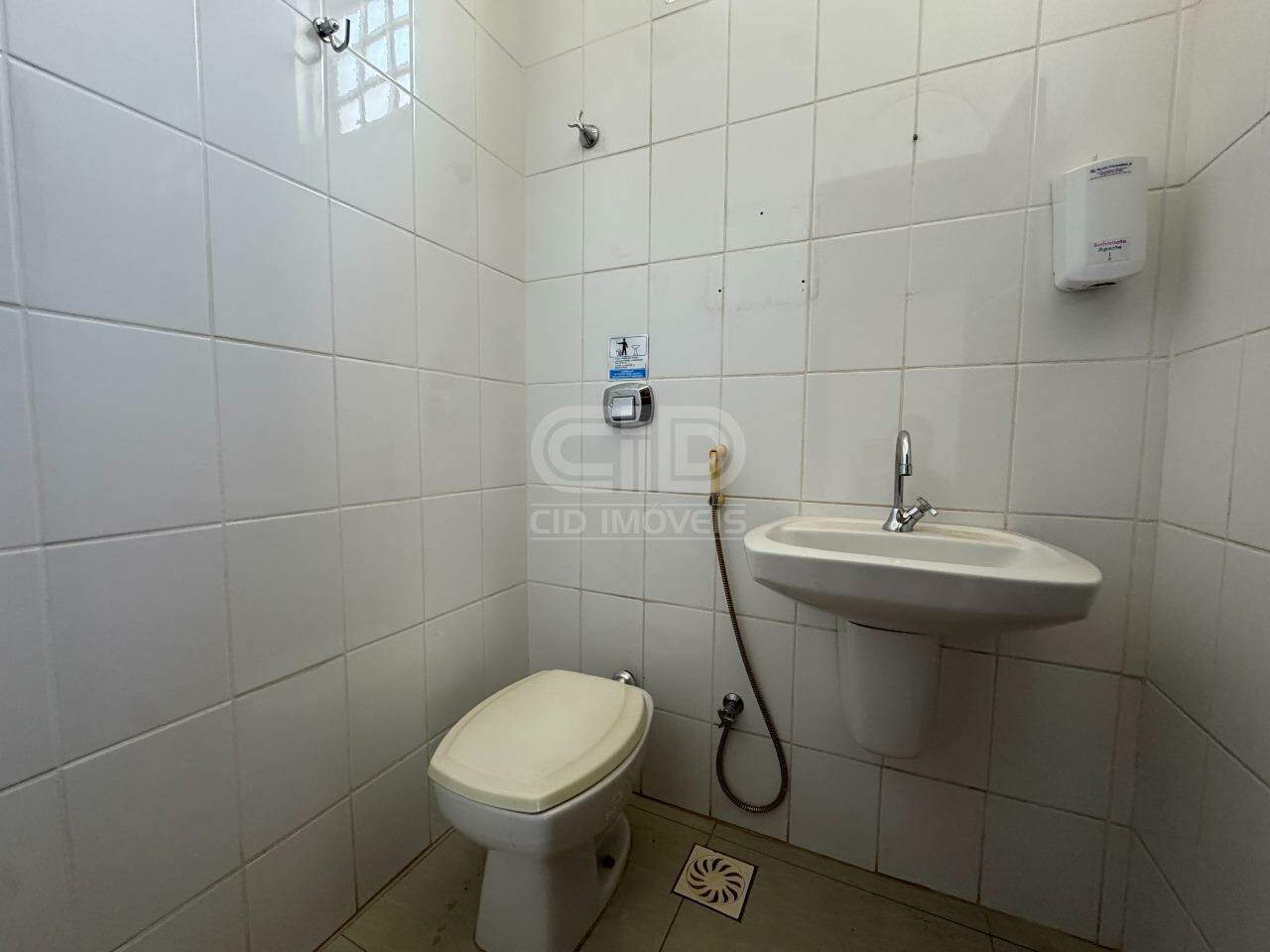 Sala Comercial para aluguel no Morada da Serra: 