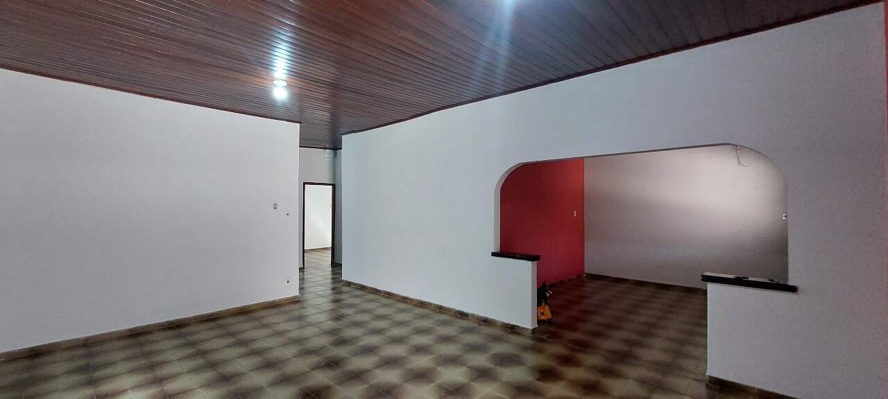 Casa, 3 quartos, 247 m² - Foto 2