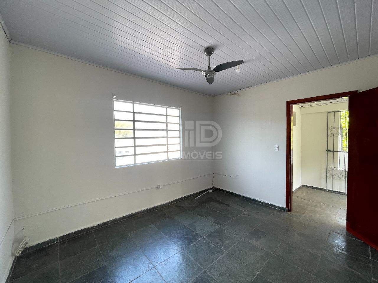 Casa para alugar com 3 quartos, 240m² - Foto 23