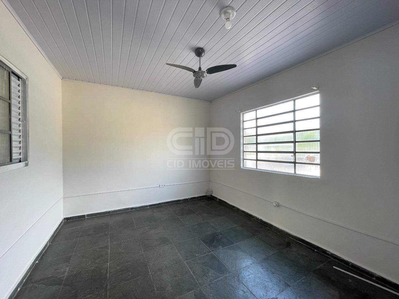 Casa para alugar com 3 quartos, 240m² - Foto 22