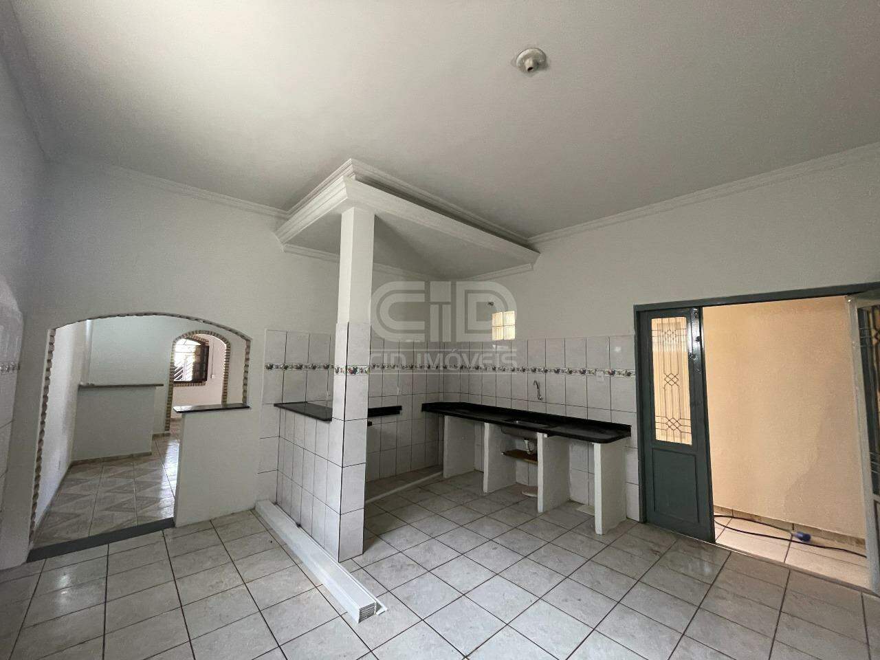 Casa para alugar com 3 quartos, 240m² - Foto 9