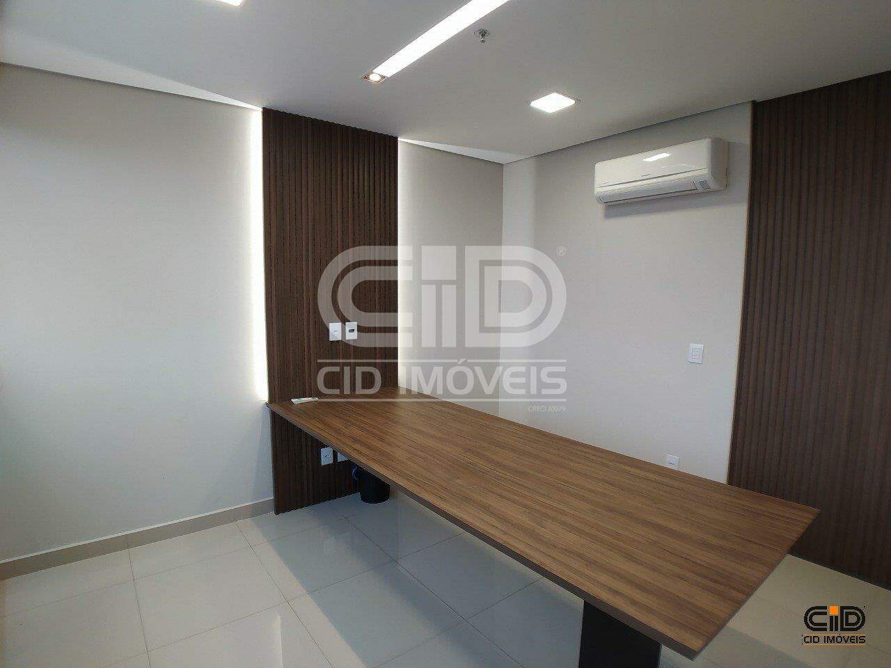Sala Comercial à venda no Paiaguas: 