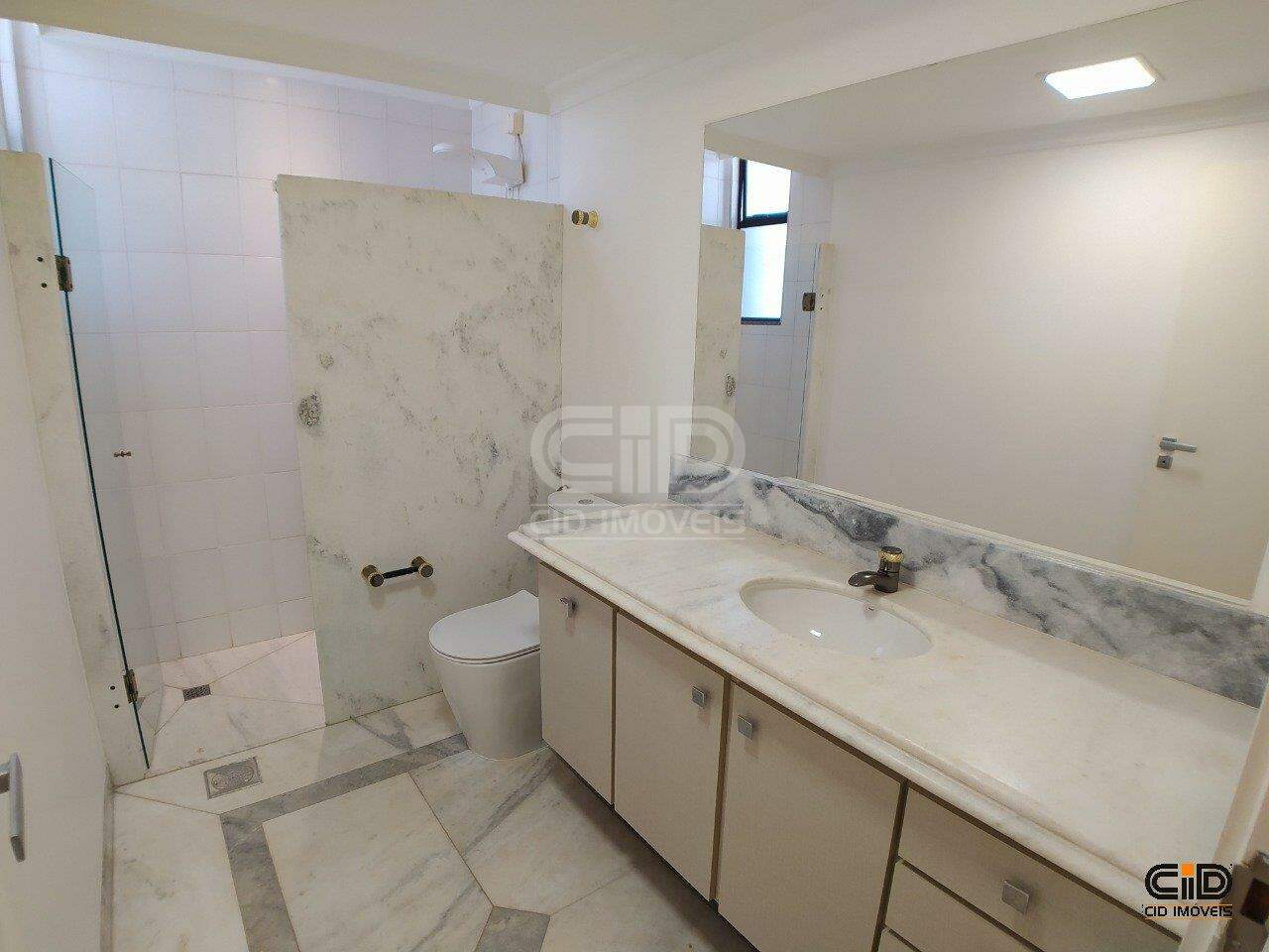 Apartamento para alugar com 4 quartos, 340m² - Foto 13