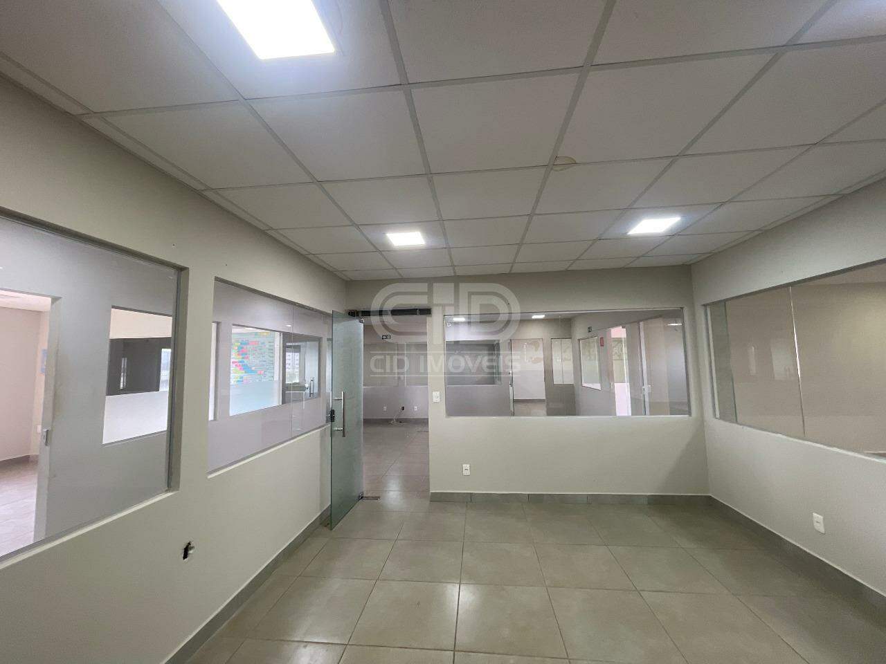 Salão Comercial para aluguel no Jardim Petrópolis: 
