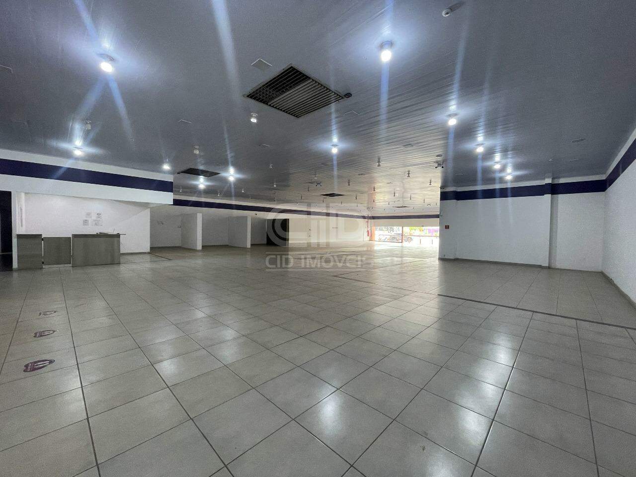 Salão Comercial para aluguel no Jardim Petrópolis: 