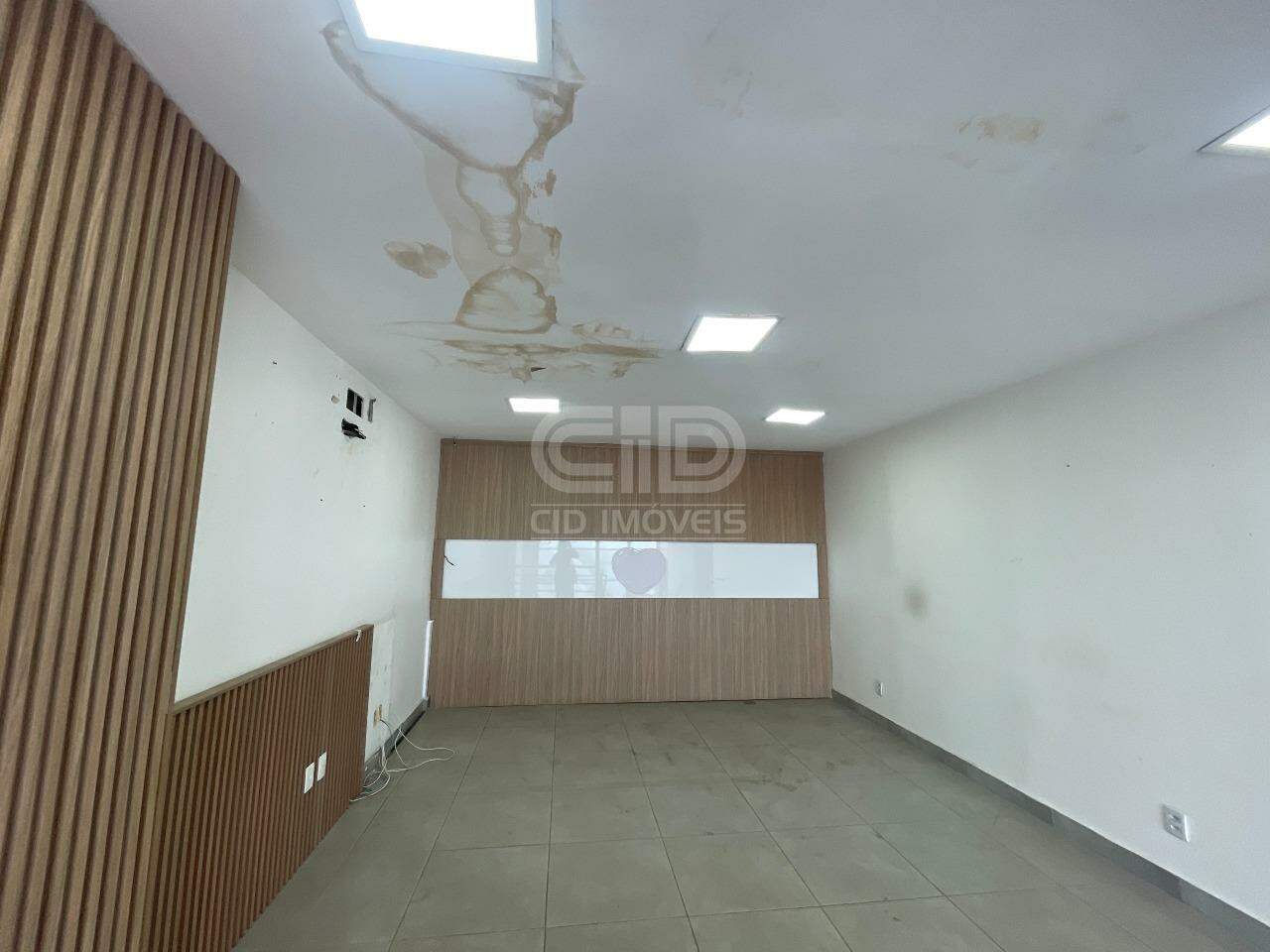 Salão Comercial para aluguel no Jardim Petrópolis: 