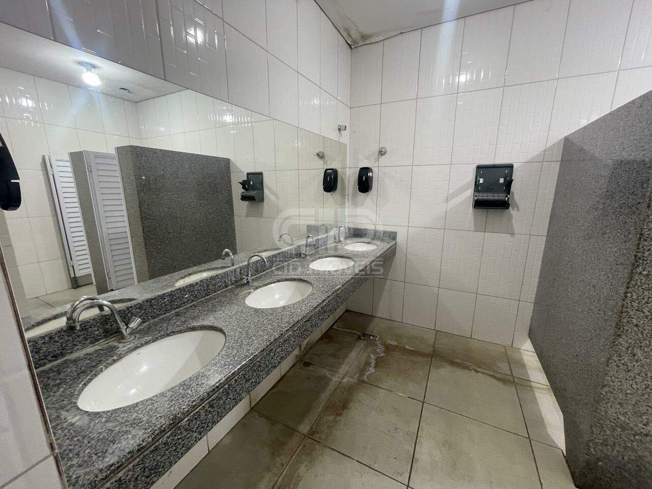 Salão Comercial para aluguel no Jardim Petrópolis: 