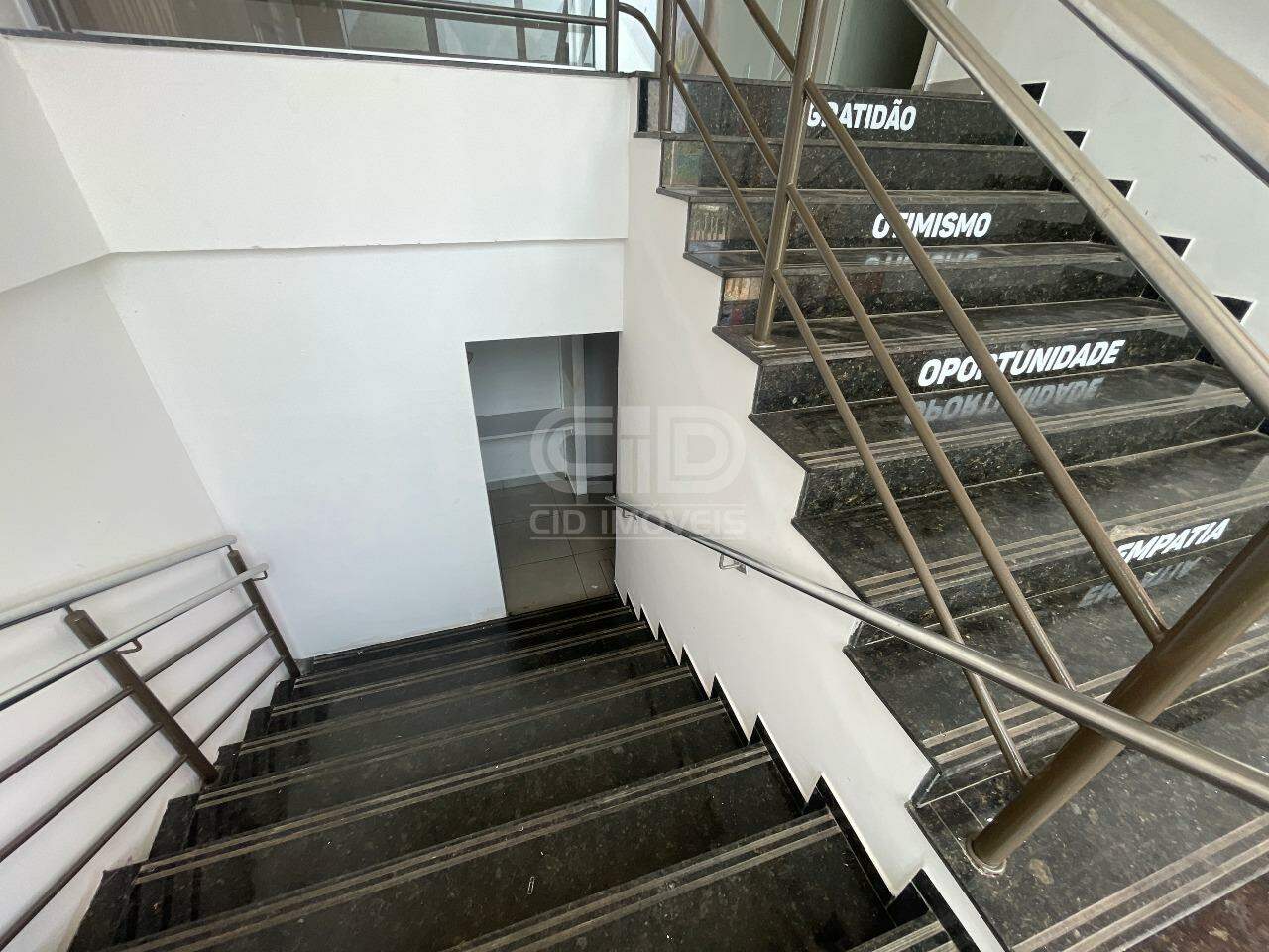Salão Comercial para aluguel no Jardim Petrópolis: 