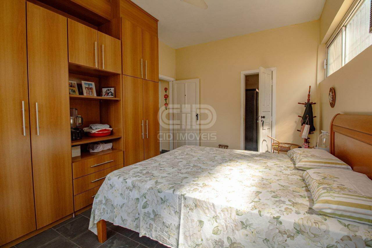 Sobrado para alugar com 3 quartos, 309m² - Foto 13