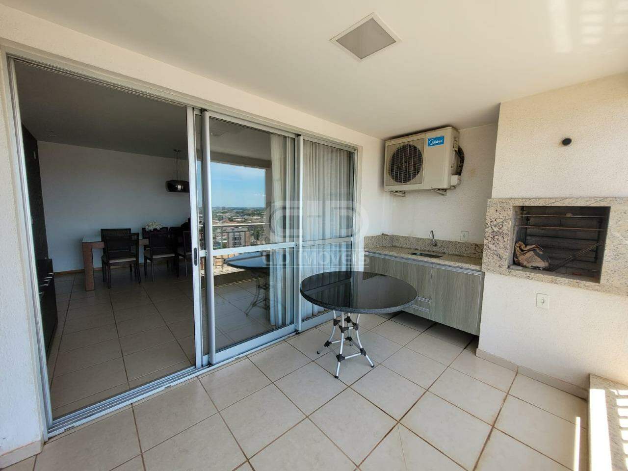 Apartamento para alugar com 2 quartos, 106m² - Foto 3