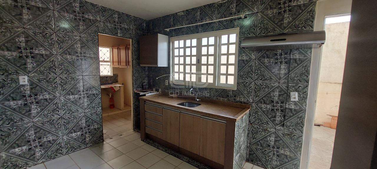 Casa para alugar com 3 quartos, 135m² - Foto 15