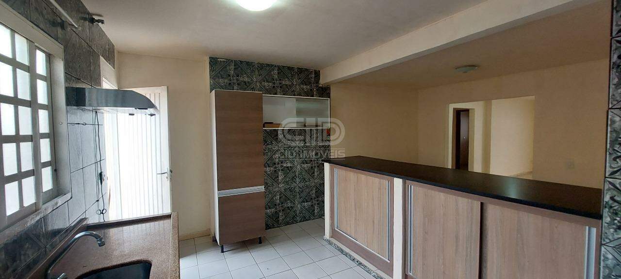 Casa para alugar com 3 quartos, 135m² - Foto 13