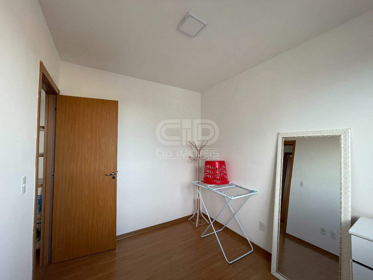 Apartamento para alugar com 2 quartos, 40m² - Foto 11