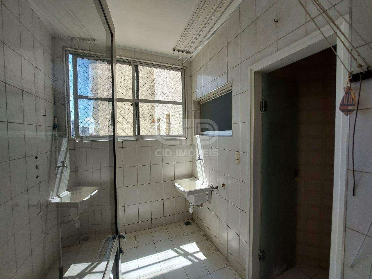 Apartamento para alugar com 2 quartos, 158m² - Foto 13