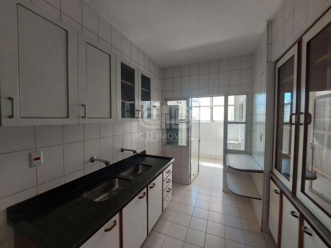 Apartamento para alugar com 2 quartos, 158m² - Foto 11