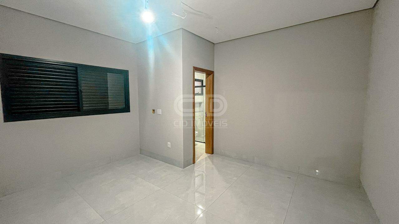 Casa de Condomínio à venda com 3 quartos, 201m² - Foto 9