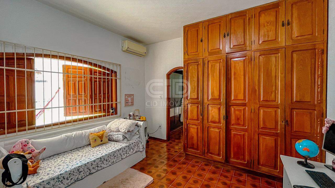 Casa à venda com 5 quartos, 269m² - Foto 7