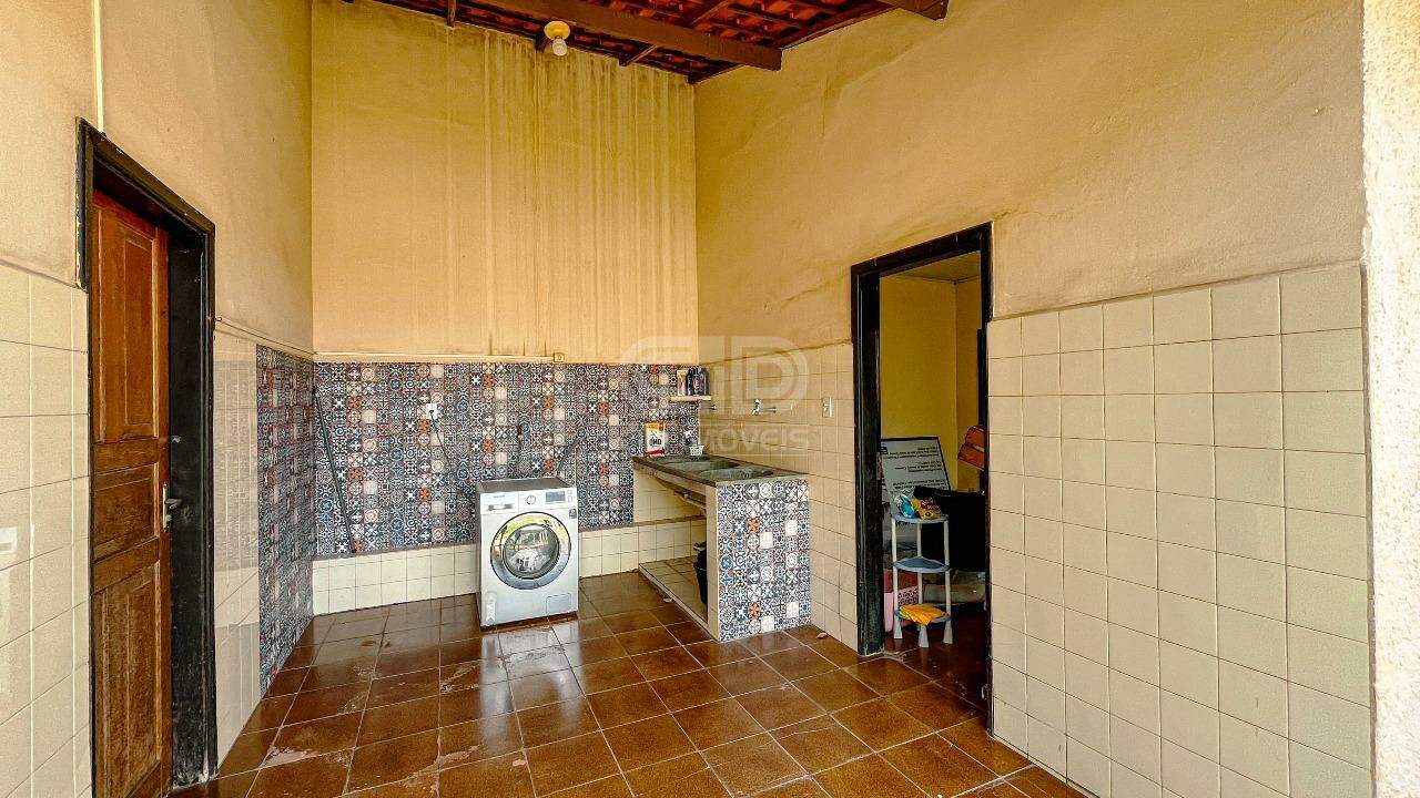 Casa à venda com 5 quartos, 269m² - Foto 16