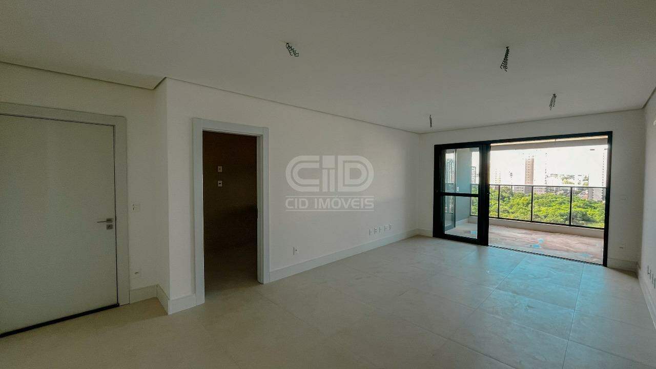 Apartamento à venda com 3 quartos, 132m² - Foto 2