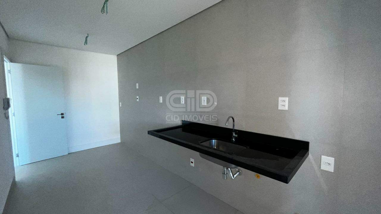 Apartamento à venda com 3 quartos, 132m² - Foto 7