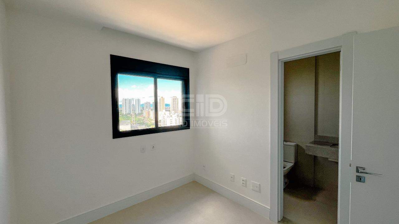 Apartamento à venda com 3 quartos, 132m² - Foto 13