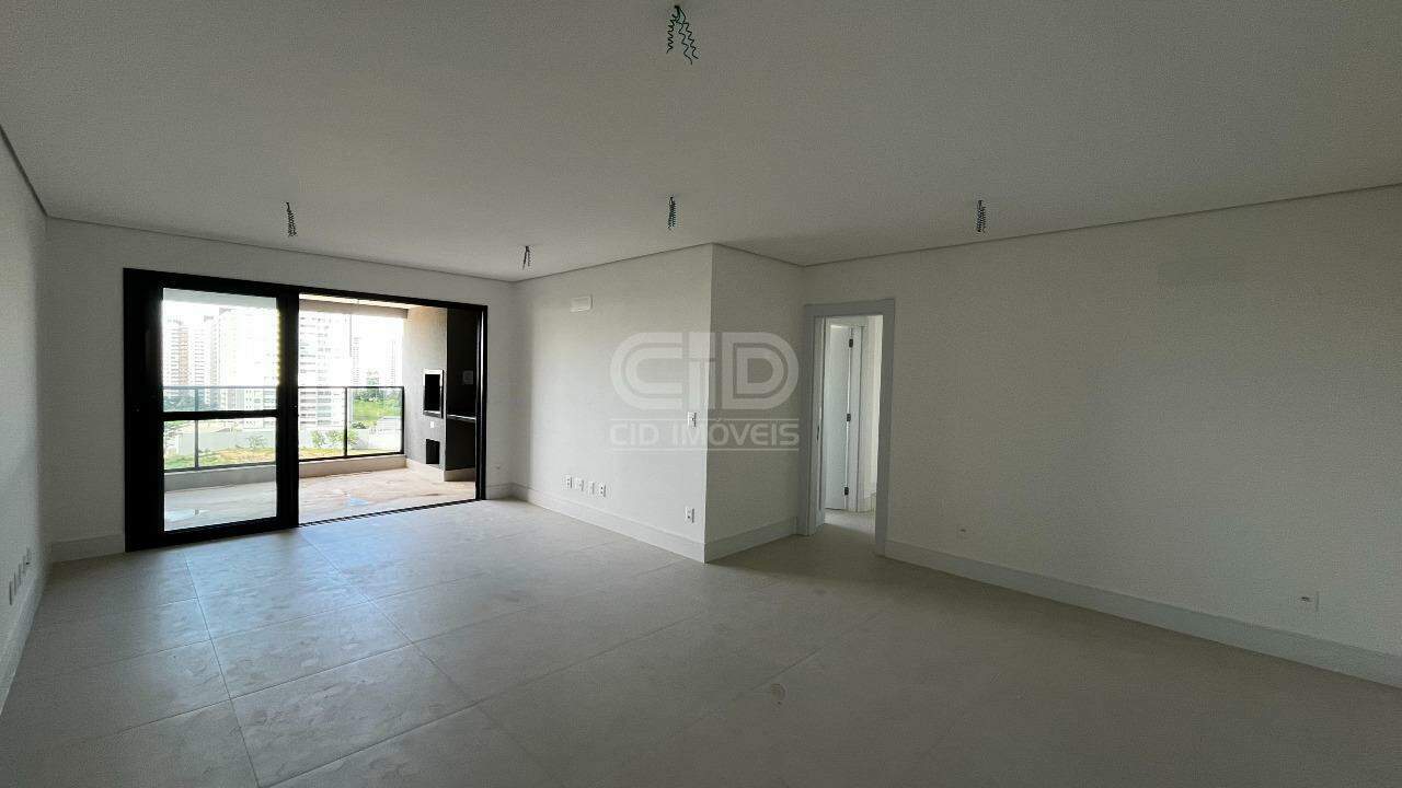 Apartamento à venda com 3 quartos, 132m² - Foto 1