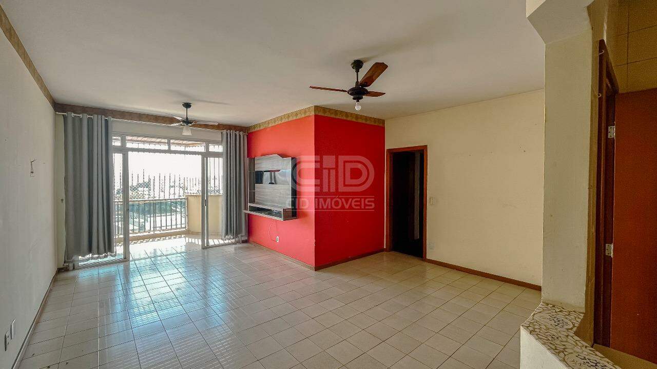 Apartamento à venda com 3 quartos, 124m² - Foto 1