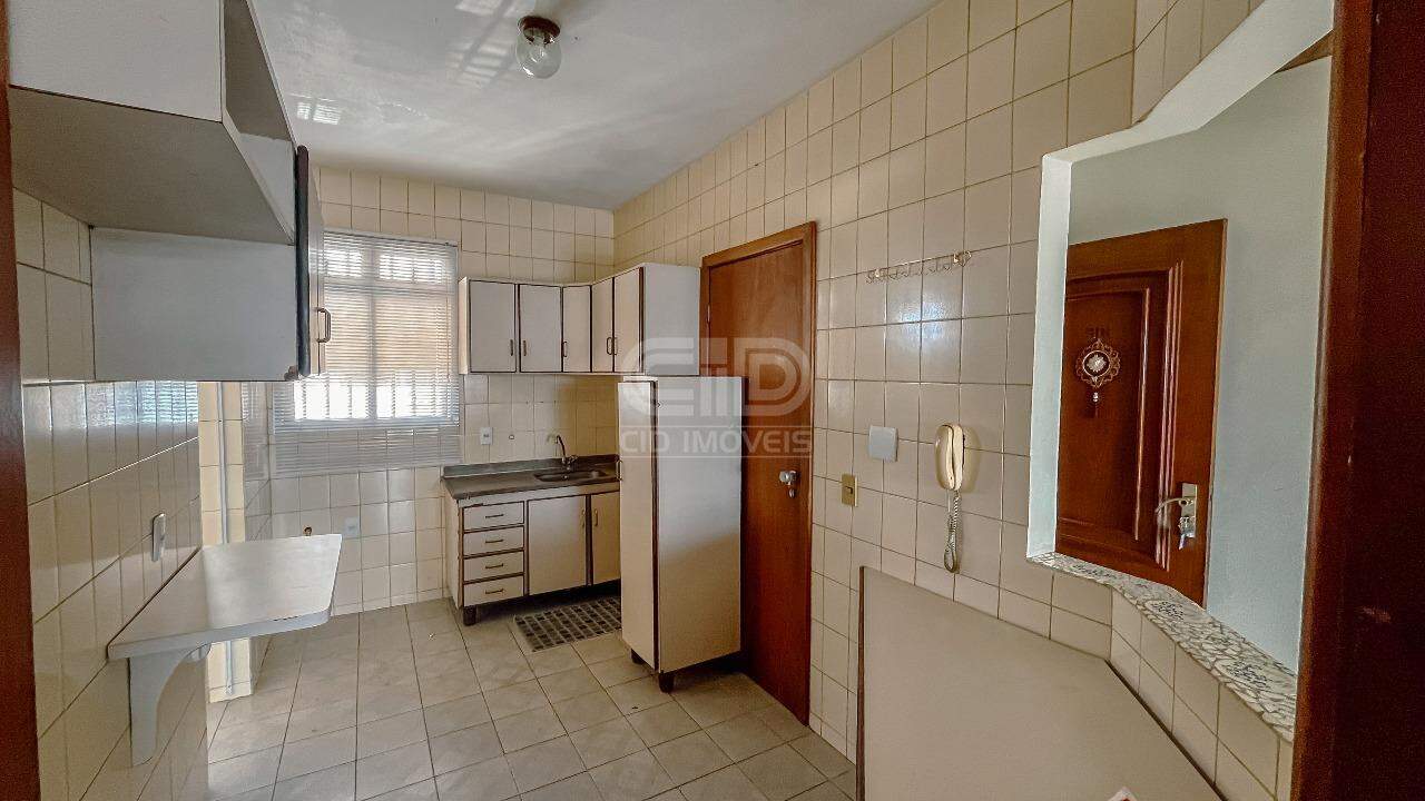 Apartamento à venda com 3 quartos, 124m² - Foto 5