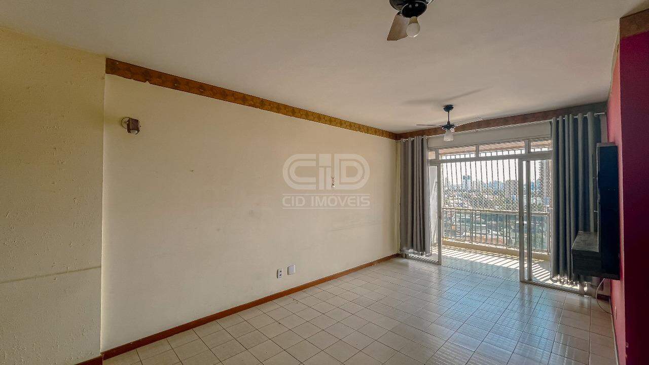 Apartamento à venda com 3 quartos, 124m² - Foto 2