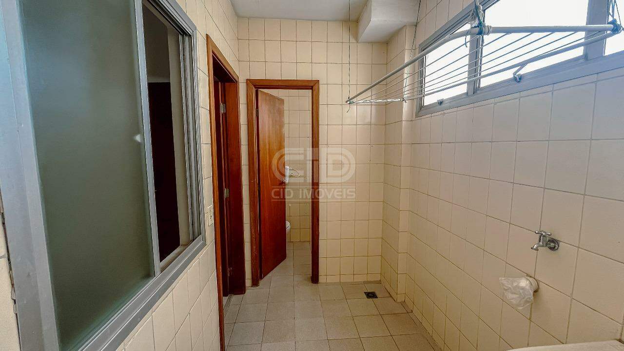 Apartamento à venda com 3 quartos, 124m² - Foto 7