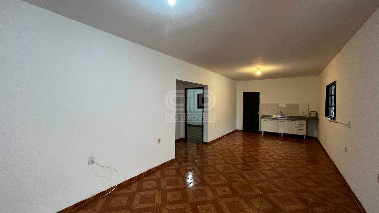 Casa à venda com 2 quartos, 152m² - Foto 1