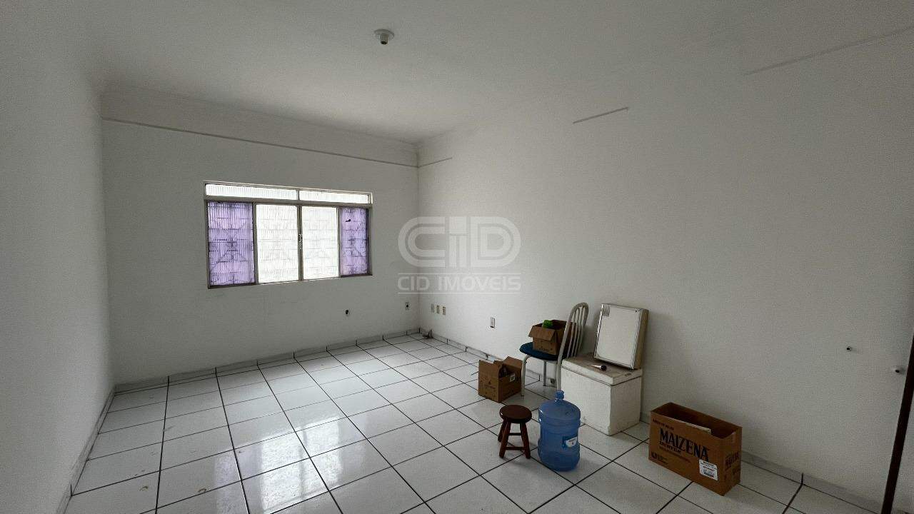 Casa, 8 quartos, 208 m² - Foto 2