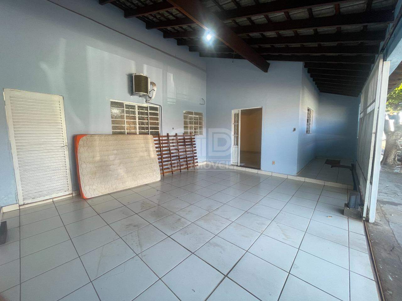 Casa para alugar com 3 quartos, 144m² - Foto 3