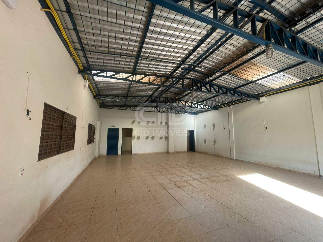 Depósito-Galpão-Armazém para alugar, 130m² - Foto 2
